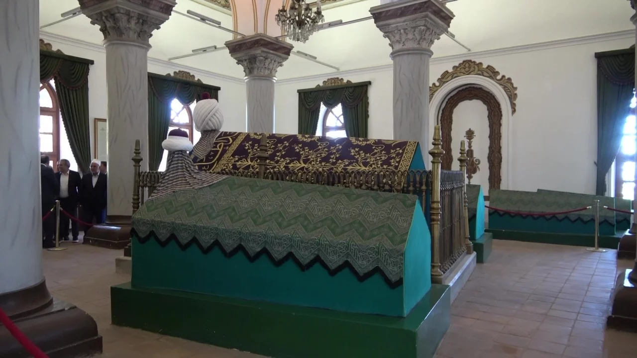 Sultan 1. Murad Hüdavendigar Han Bursa'daki kabri başında düzenlenen programla anıldı