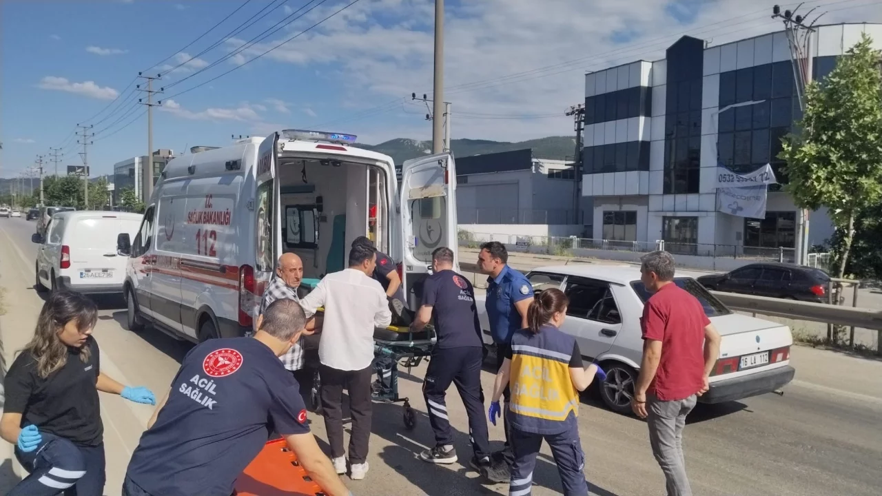 Bursa'da kaza: 2 kişi yaralandı