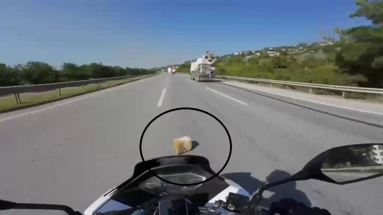 Beton mikserinden düşen parça hayatını karartıyordu!