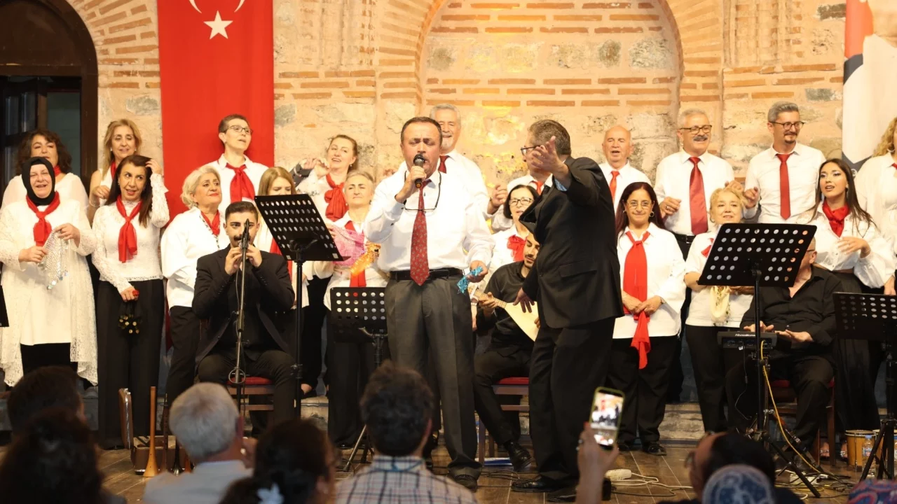 Osmangazi Türk Halk Müziği Topluluğu'ndan Dönem Sonu Konseri