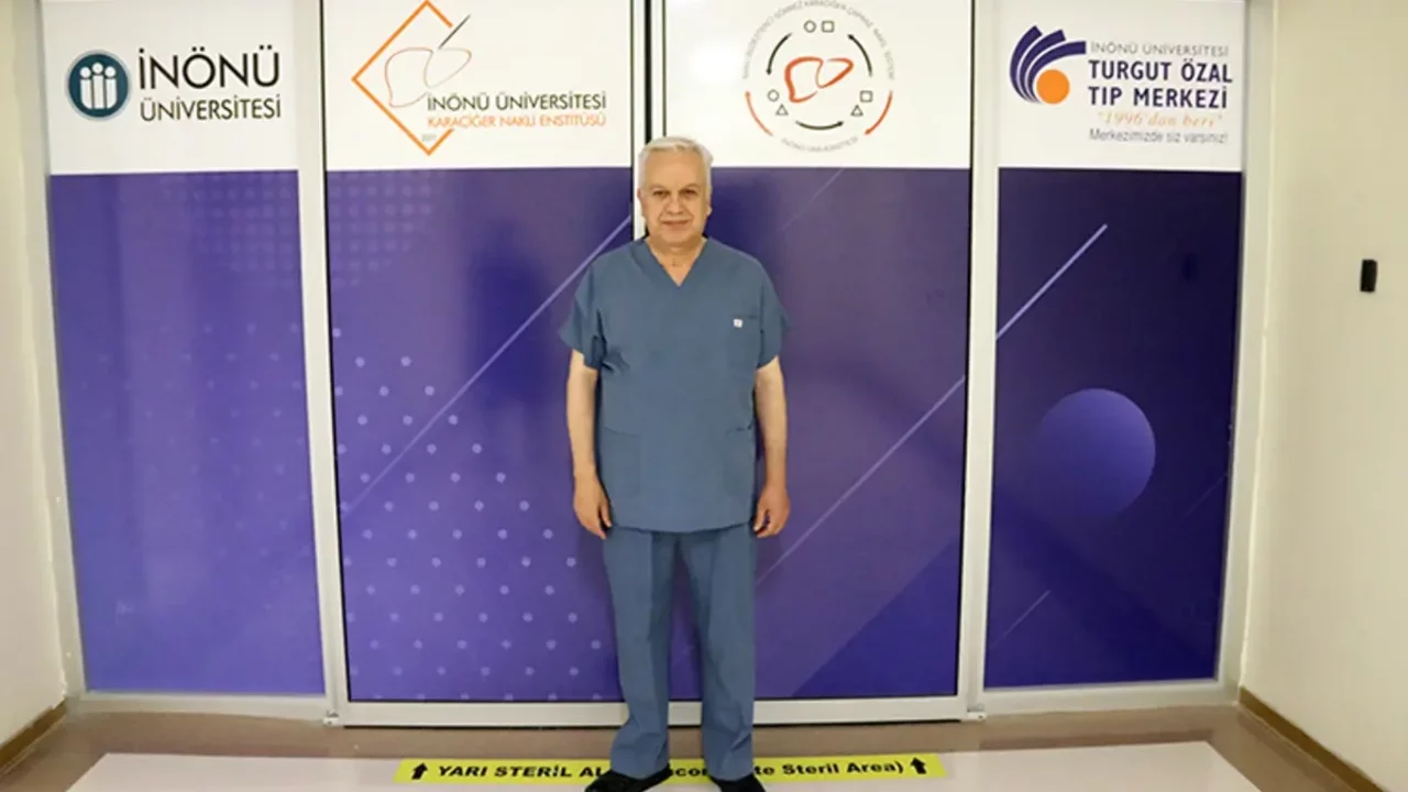Dünyanın ilk 8'li çapraz karaciğer nakli Malatya'da yapıldı