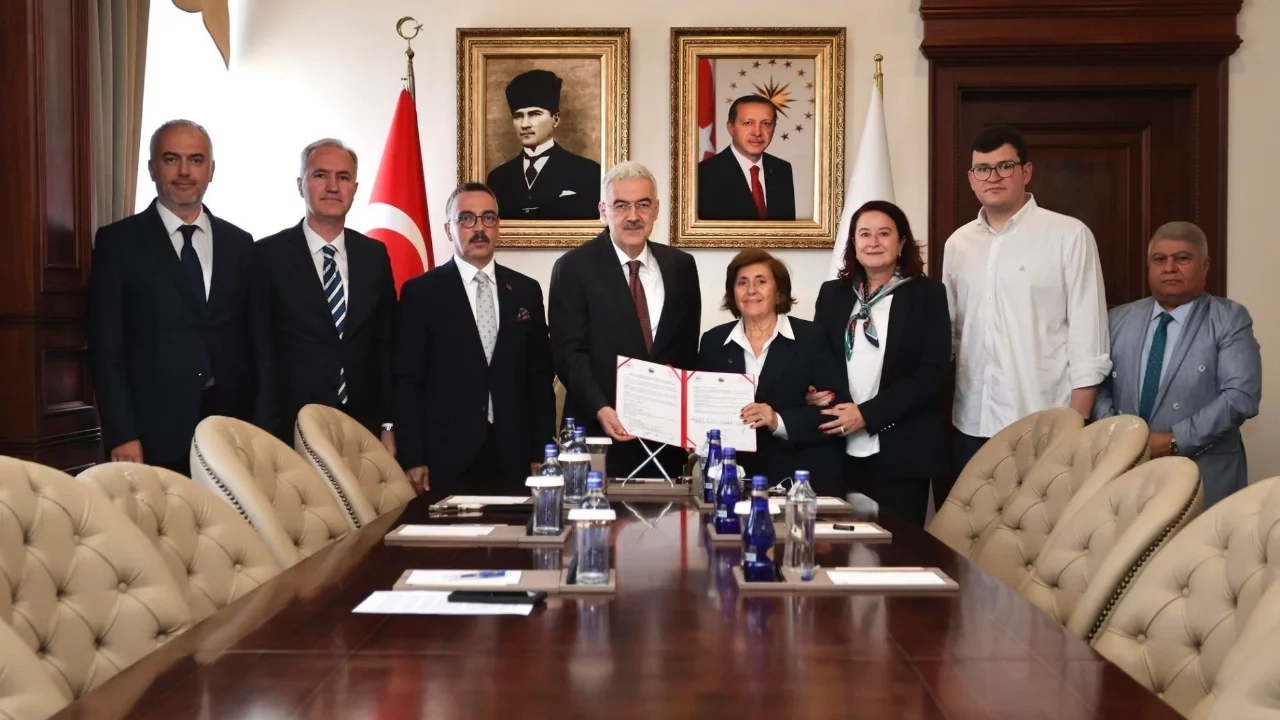 İnegöl'e 7 birimli yeni aile sağlığı merkezi için protokol imzalandı