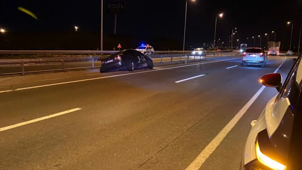 Kaza yapan otomobildeki 3 yaşındaki bebek yaralandı