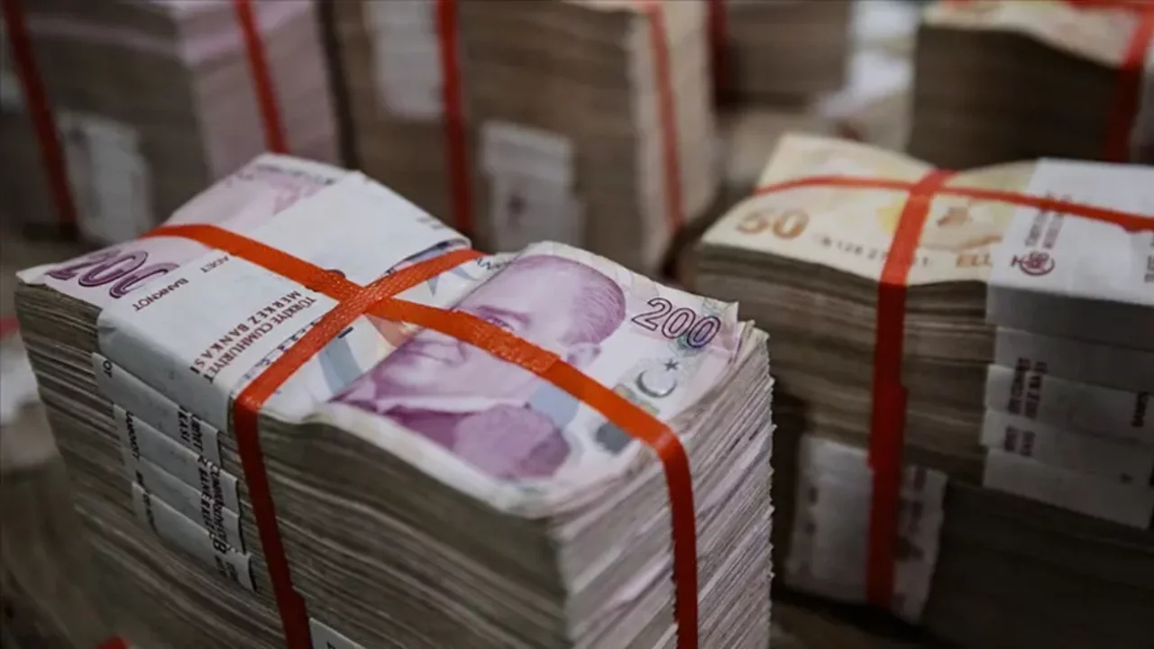 Yeni düzenleme geldi: Vergi borcu olan aracını satamayacak!
