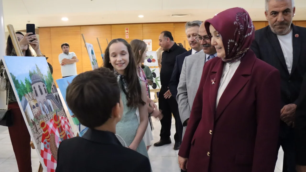 "Benim Öznem Bursa" temalı yıl sonu gösterisi gerçekleştirildi