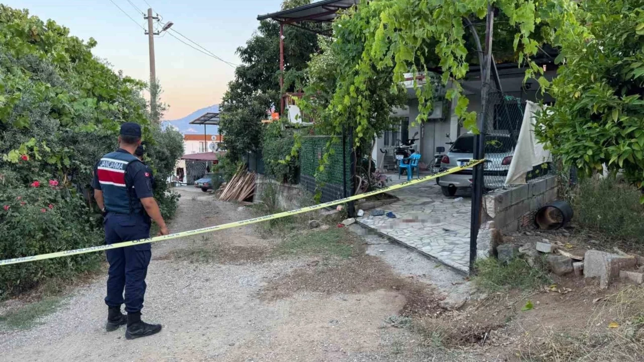 Fethiye'de komşu kavgası kanlı bitti: Ölü ve yaralılar var