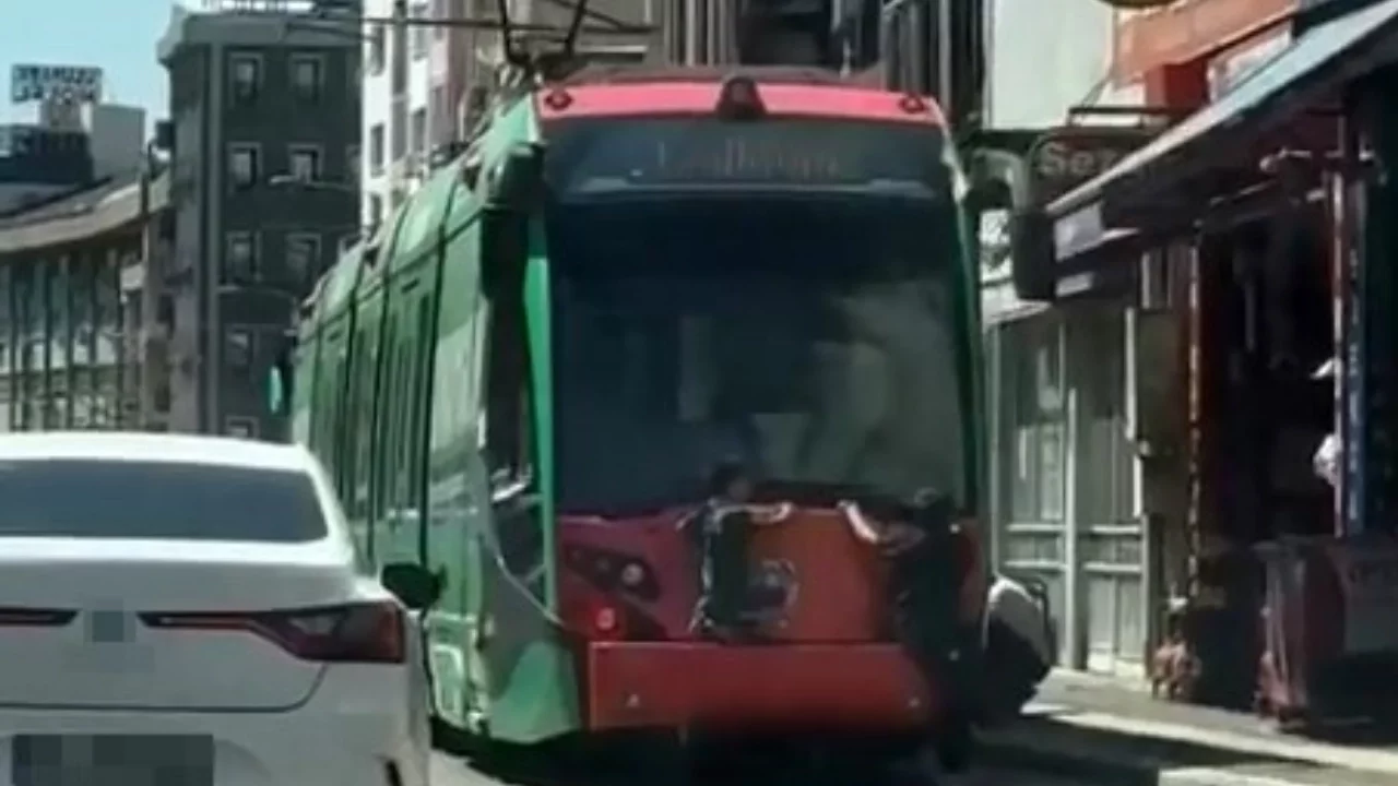 Bursa'da tehlikeli yolculuk kamerada