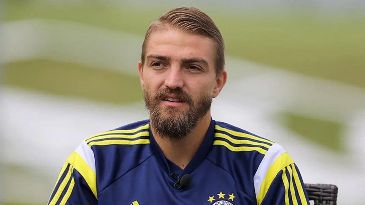 Caner Erkin, profesyonel futbol kariyerini 37 yaşında noktaladı