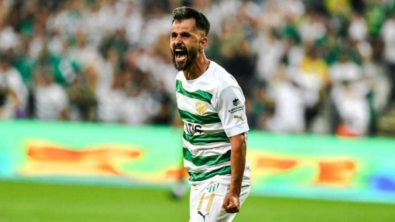 Bursaspor'da İlhan Depe'nin sözleşmesi yenilendi