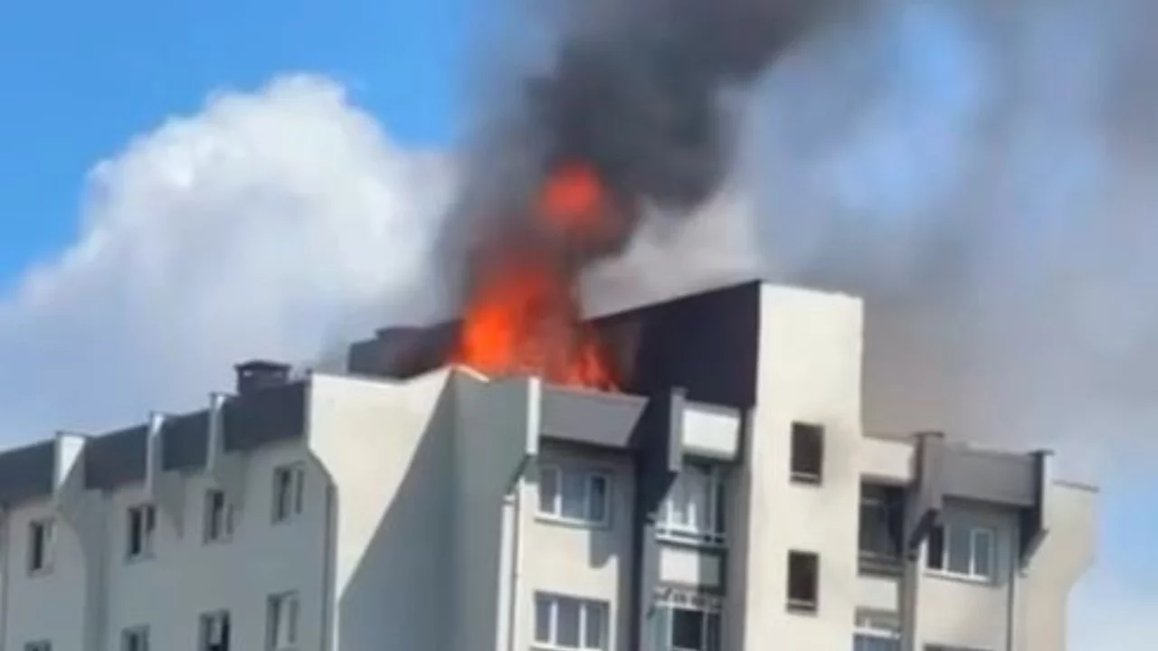 İstanbul'da binada korkutan yangın: Çok sayıda kişi hastaneye kaldırıldı