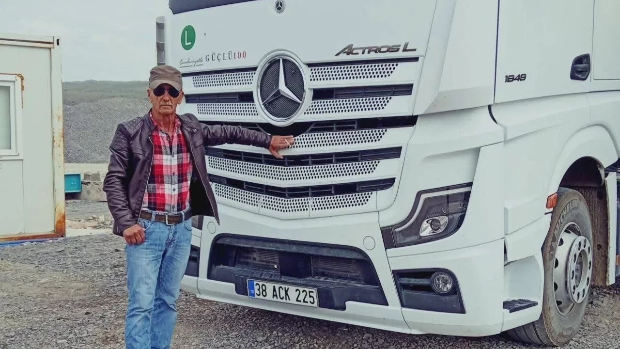 Manisa'da zincirleme kaza; 2 ölü, 4 yaralı