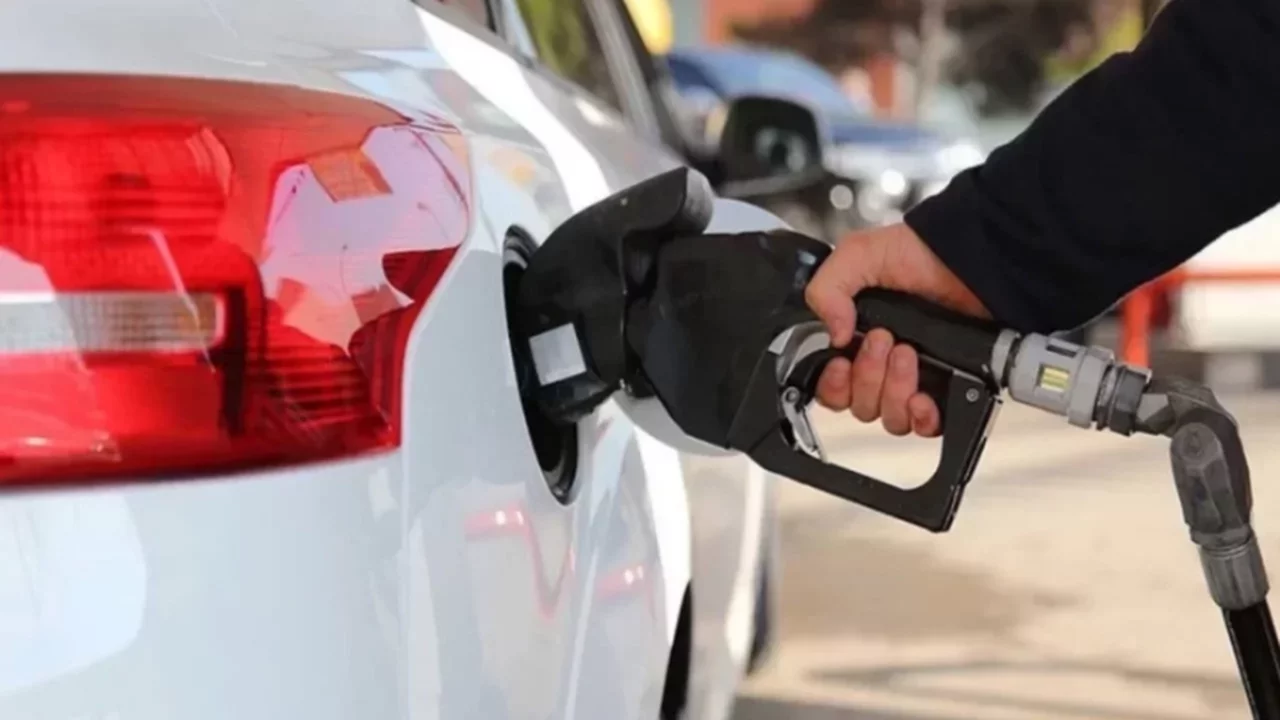 Benzine indirim geldi: İşte güncel fiyat listesi...
