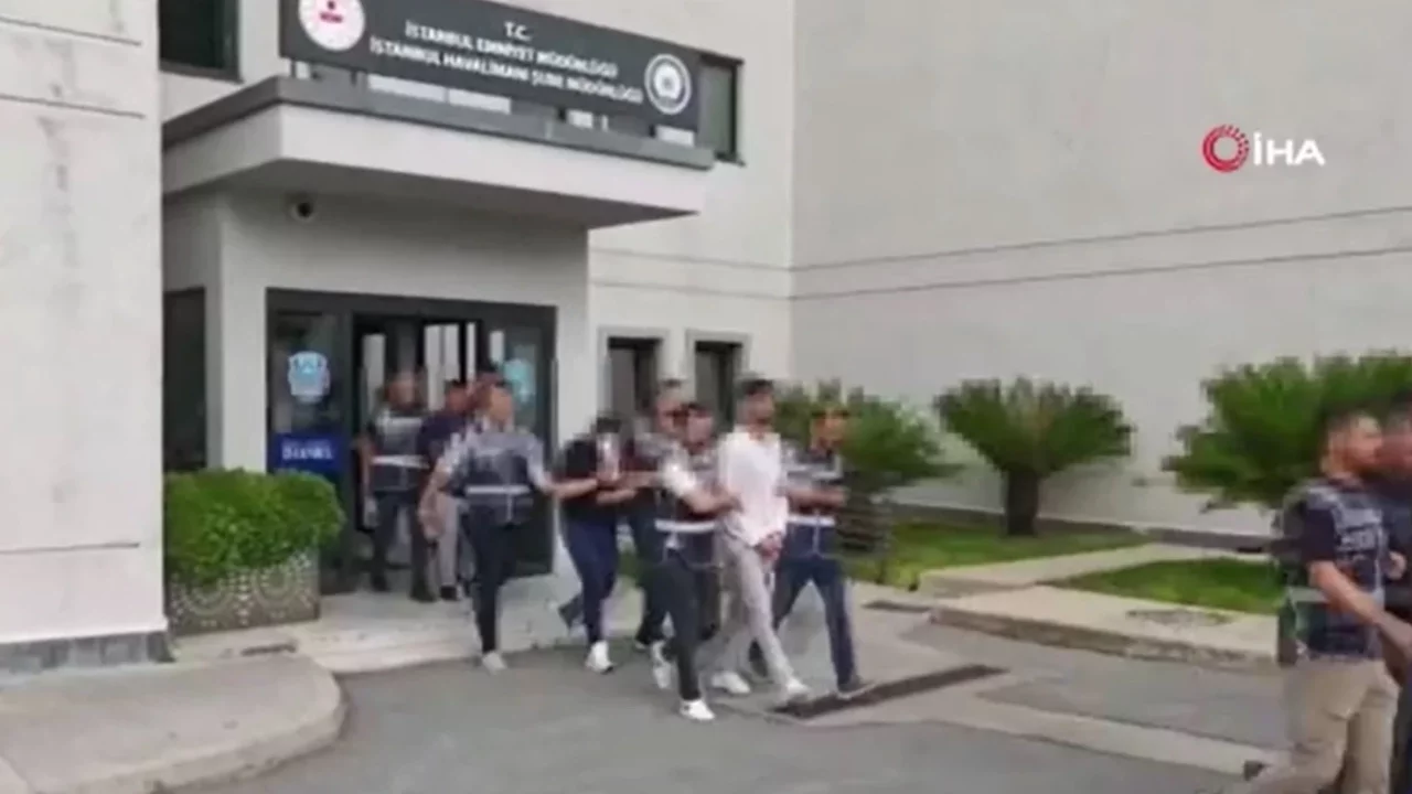 Havalimanında hanutçuluk operasyonu: 12 kişi tutuklandı