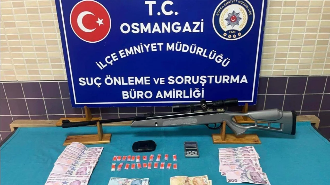 Bursa'da uyuşturucu operasyonunda 3 şüpheli gözaltına alındı