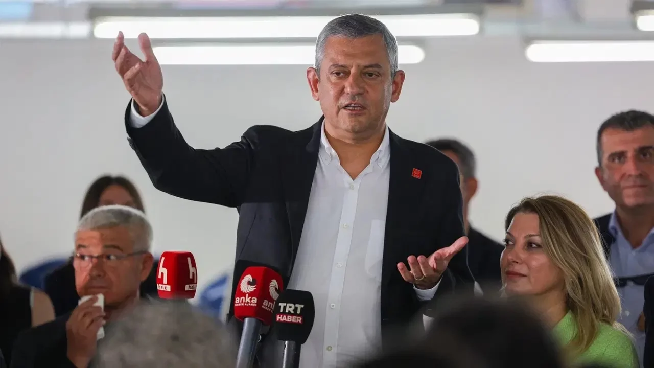 Özgür Özel: "İktidar partisinin genel başkanı olarak geleceğim. Milletime sözümdür!"