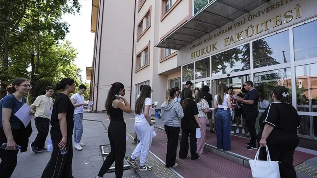2,5 milyon üniversite adayı için sınav zamanı