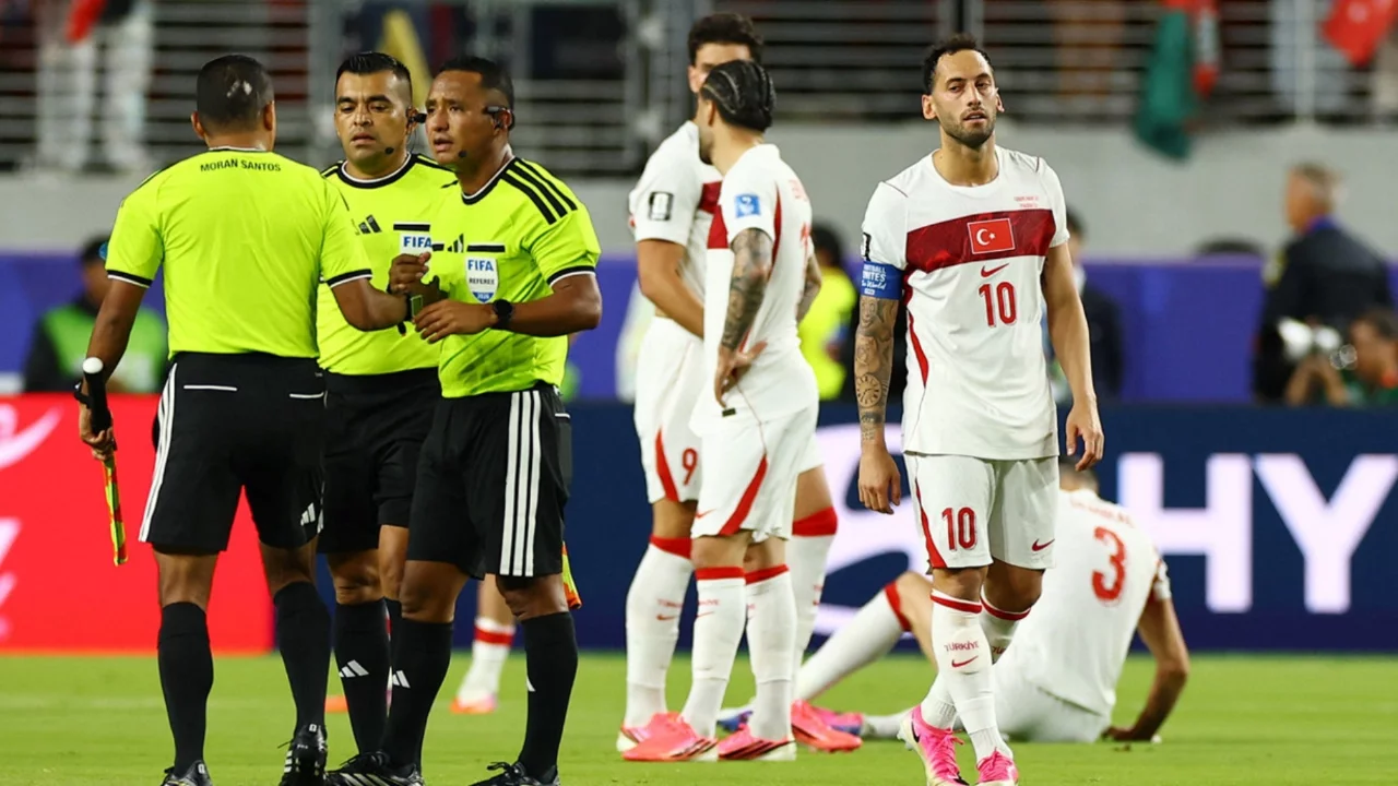 Hakan Çalhanoğlu: "Gençlere sahip çıkalım, bu benim belki son Dünya Kupam olacak"