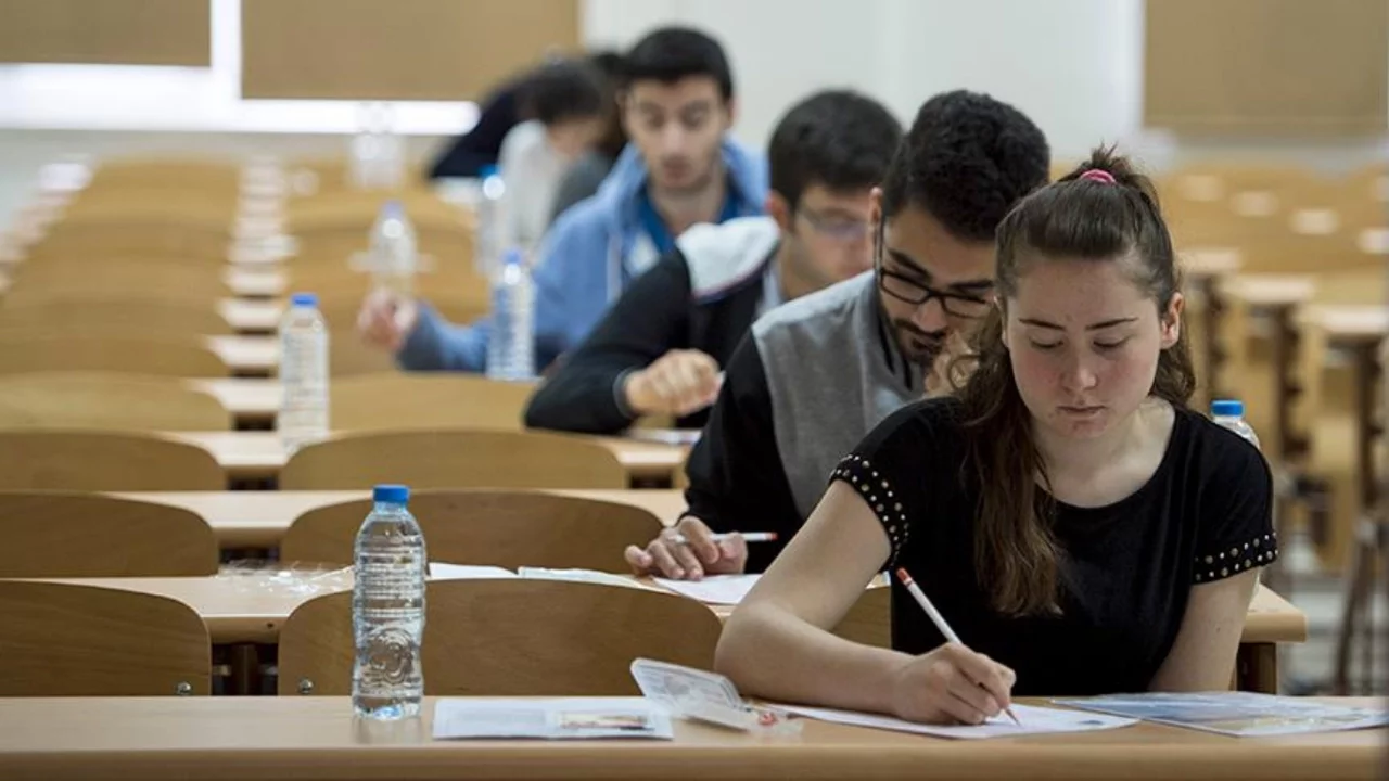 Üniversite sınavında ikinci gün heyecanı