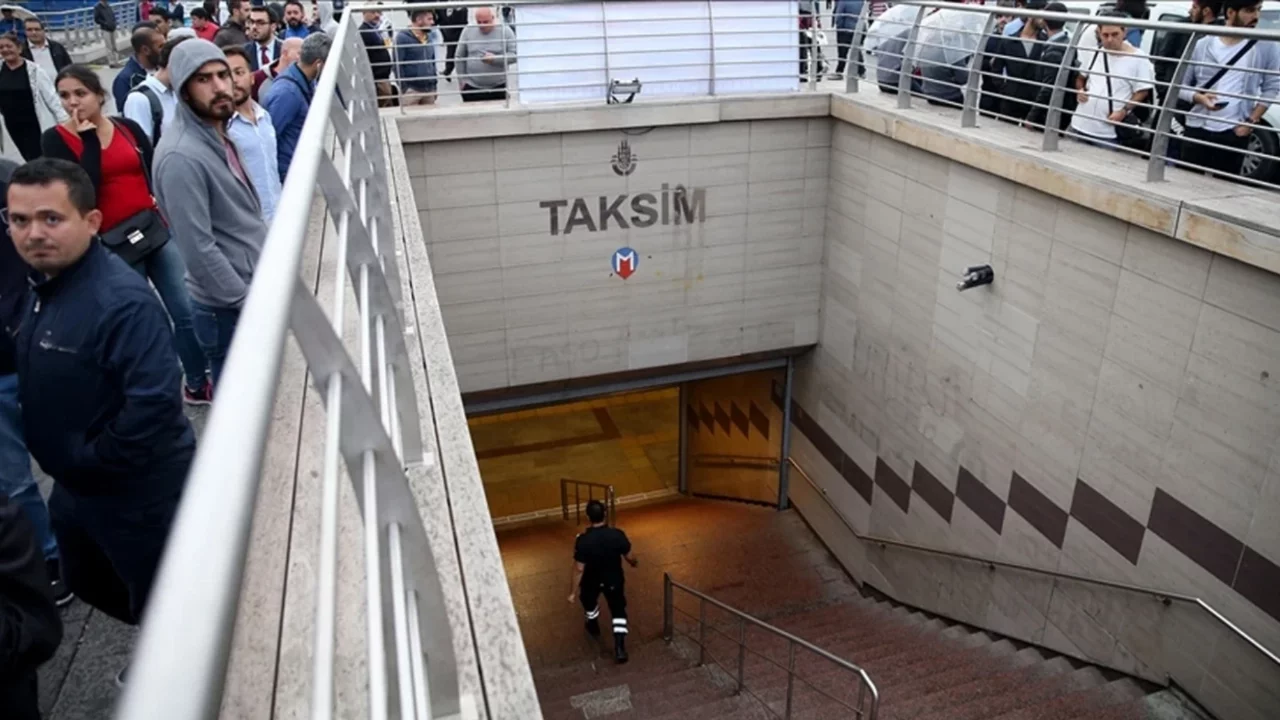 Trans Onur Yürüyüşü öncesi Taksim Metro İstasyonu ve Kabataş füniküler hattı kapatıldı