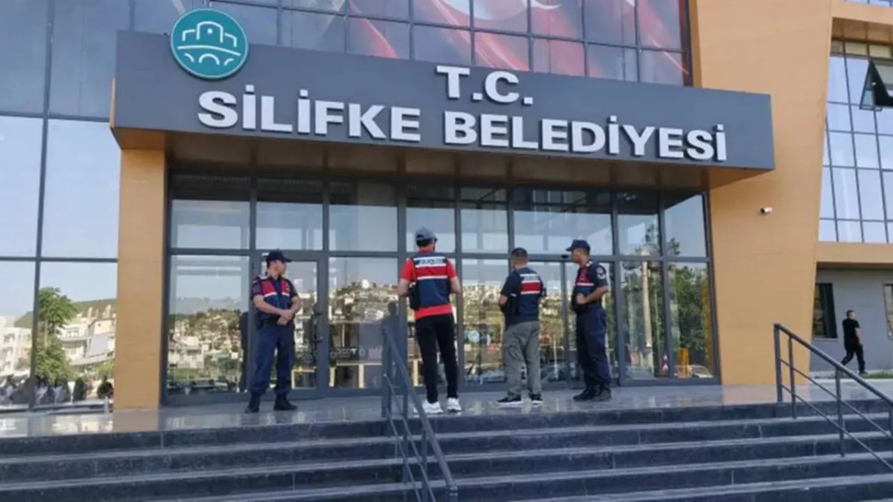 CHP'li belediyeye operasyonda başkan yardımcısına da gözaltı