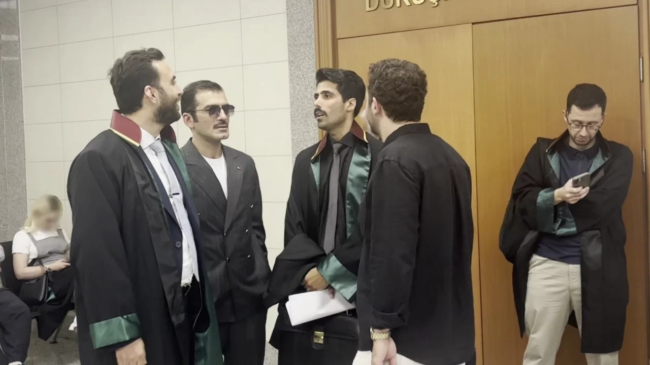 Oyuncu Ufuk Bayraktar'ın yargılandığı 'haraç alma' davası düştü