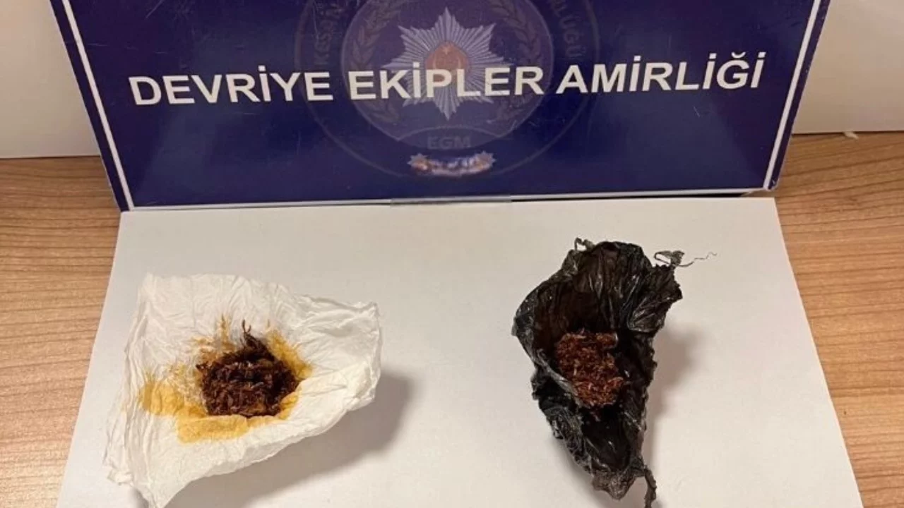 Edirne'de polisin durdurduğu şüphelinin üzerinden uyuşturucu çıktı