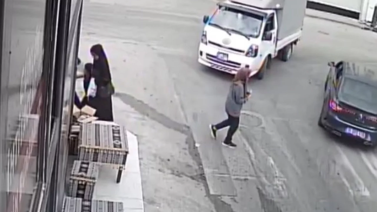 Bursa'da kamyonetin çarptığı yaşlı kadın ağır yaralandı