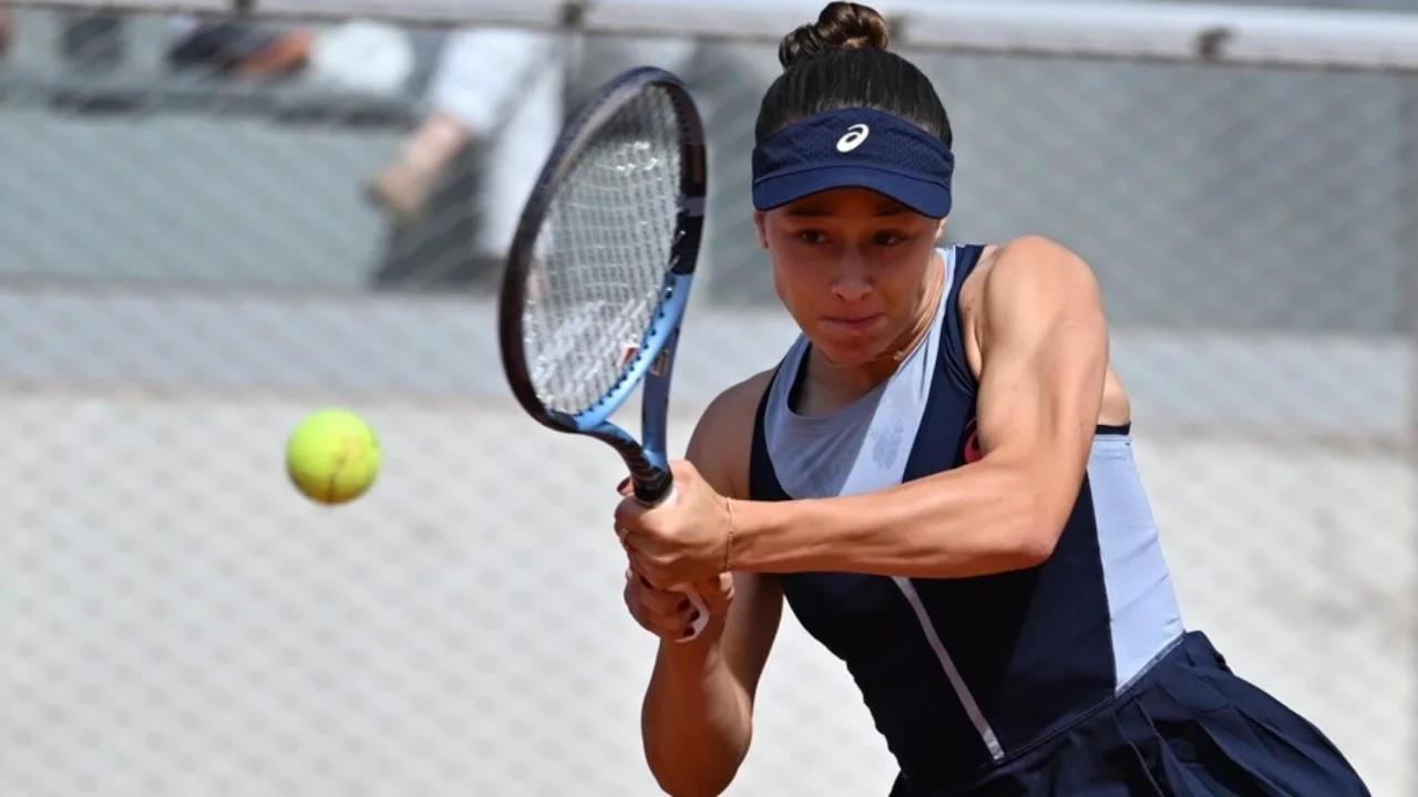 Zeynep Sönmez, Eastbourne Açık'ta 2. tura çıktı