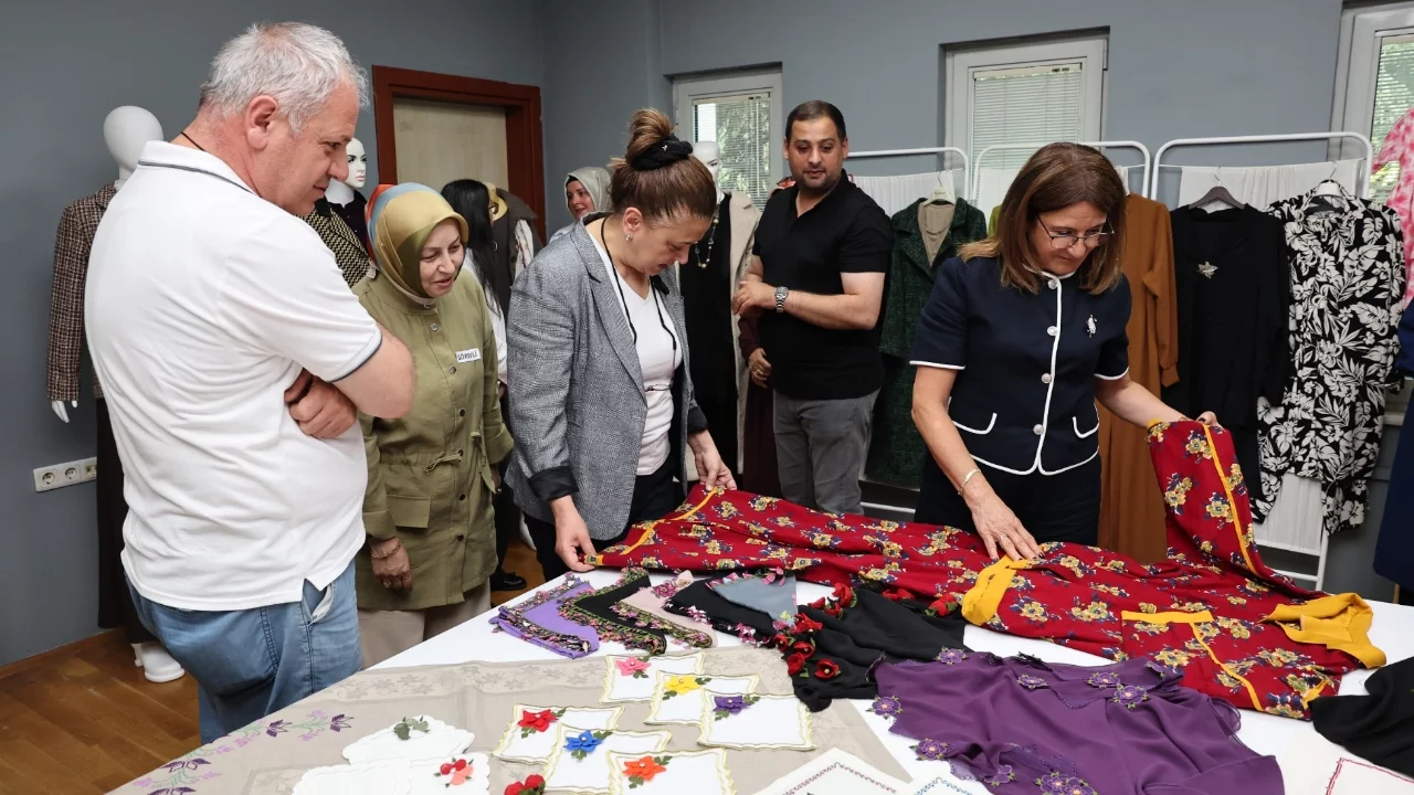 Nilüfer'de kadınların el emeği eserleri sergiye çıktı