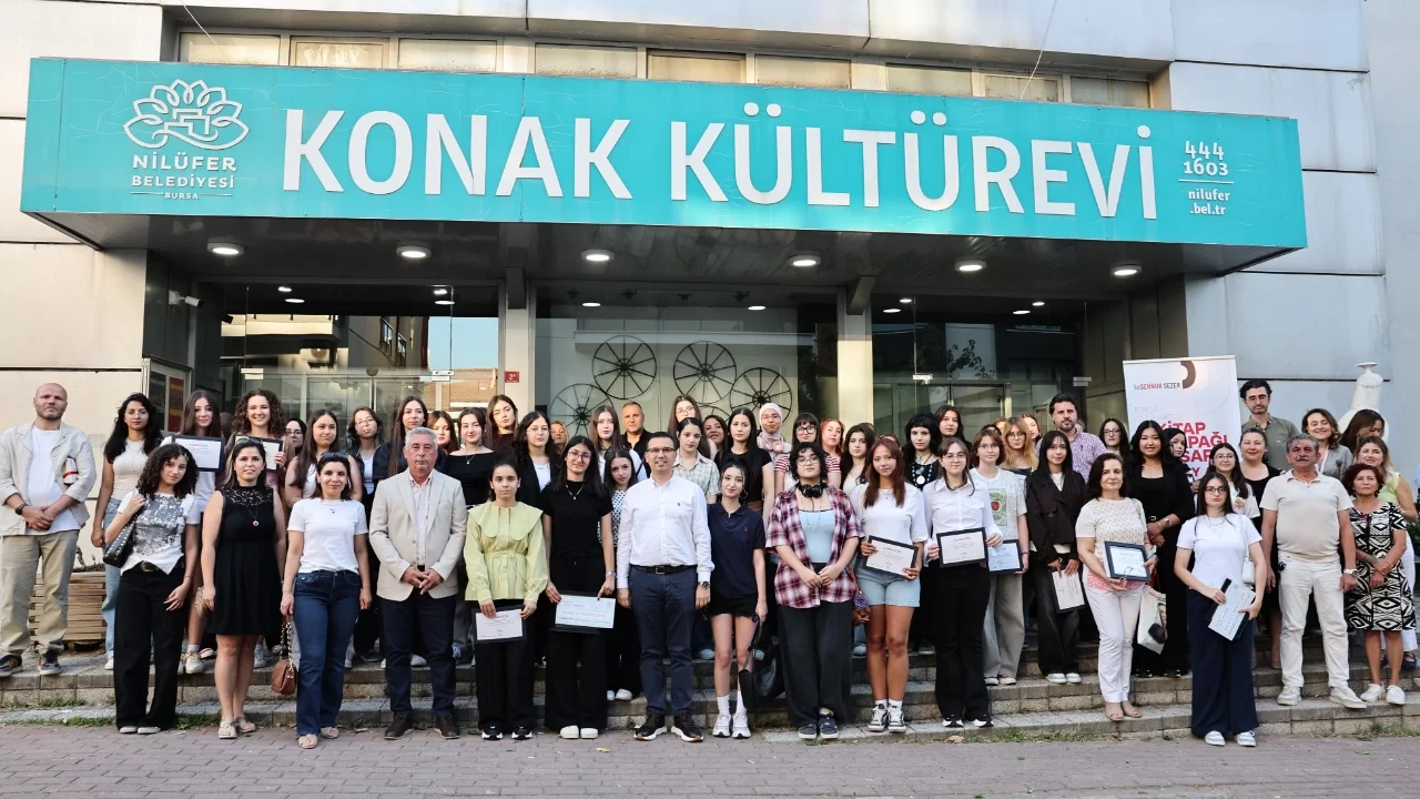 Nilüfer Belediyesi tarafından düzenlenen "Liselerarası Kitap Kapağı Yarışması"nda kazananlar açıklandı