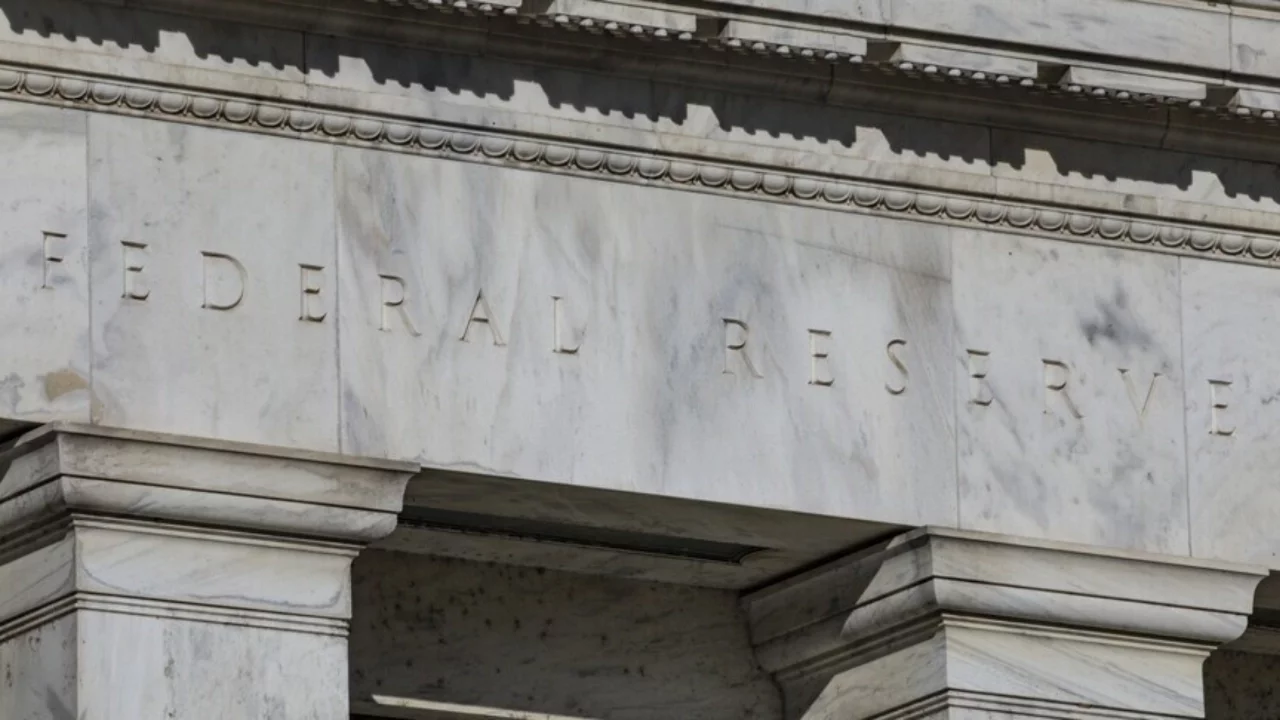 Fed: Büyük bankalar ağır resesyon senaryosunu geçti