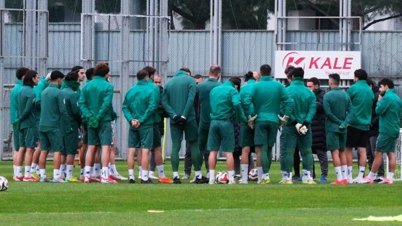 Bursaspor'da yeni sezon mesaisi başlıyor