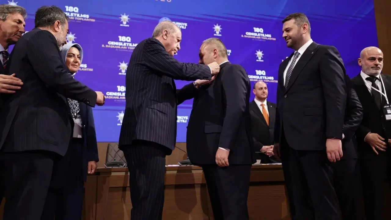 AK Parti'ye geçen Mesut Özarslan, Cumhurbaşkanı Erdoğan'a 'teşekkür' mesajı yayımladı