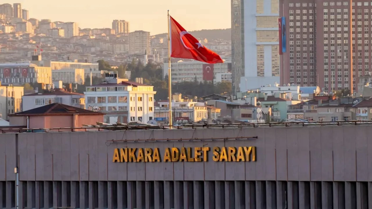 NATO Zirvesi öncesi gözaltına alınan 49 kişi daha adliyeye sevk edildi