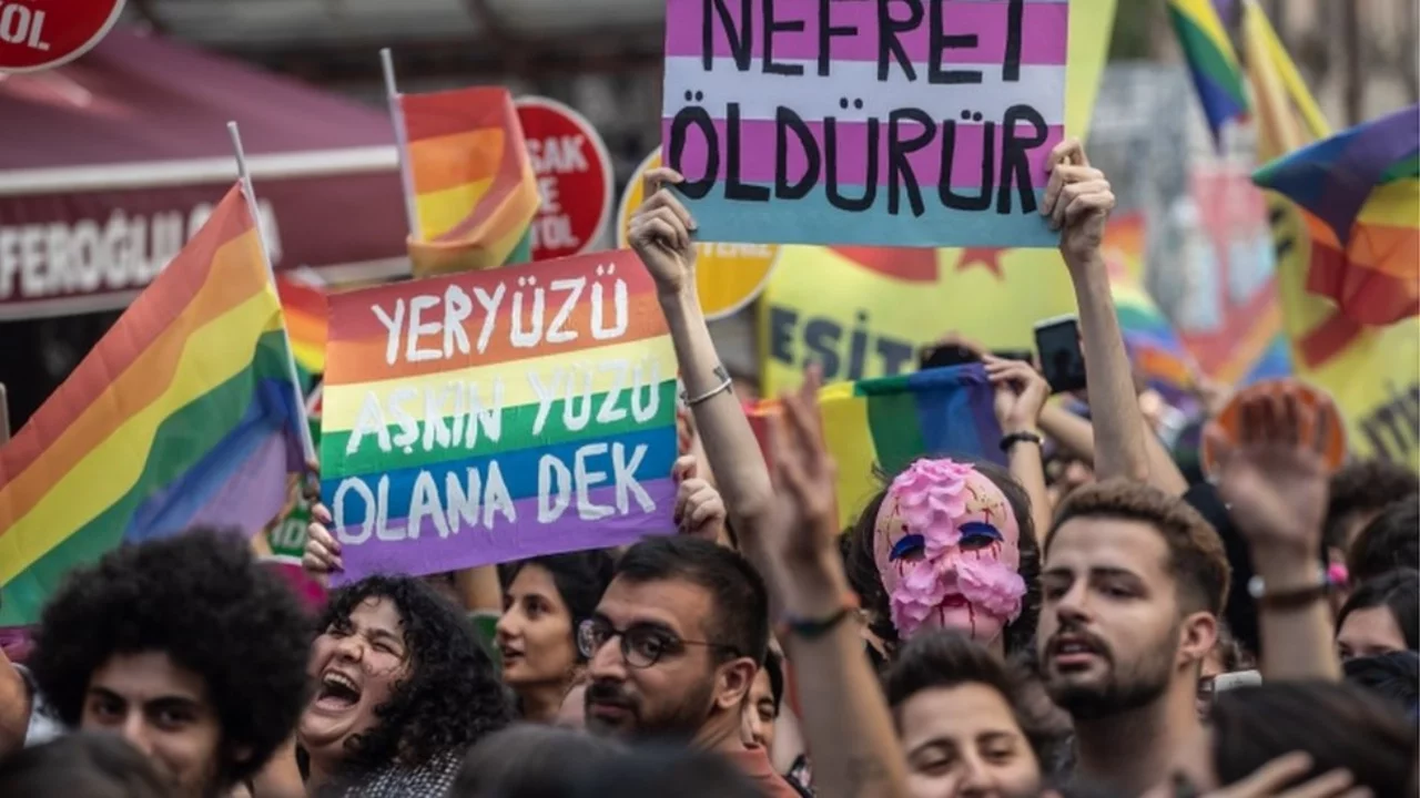 İzmir Valiliği'nden "İzmir 14. Onur Yürüyüşü"ne yasak