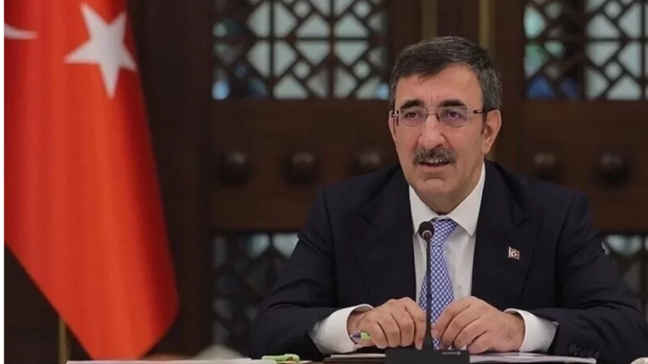 Memur ve emekliye ek zam var mı? Cumhurbaşkanı Yardımcısı Yılmaz'dan açıklama