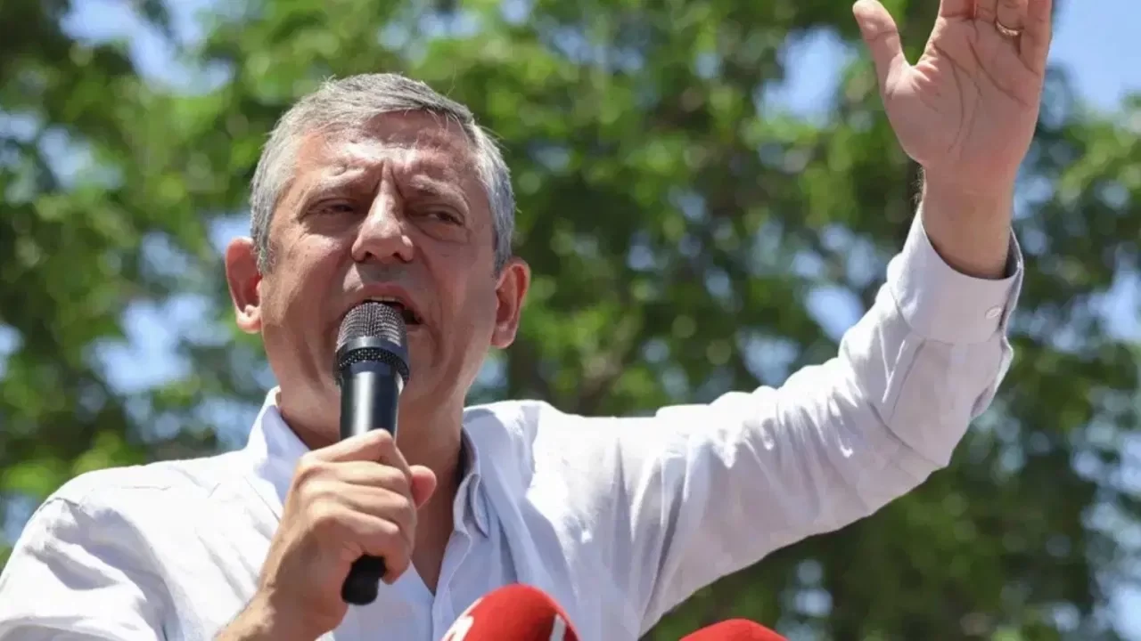 Özgür Özel: '30 yıl muhalefet lideri olacağıma 3 gün bile o koltukta oturmam'