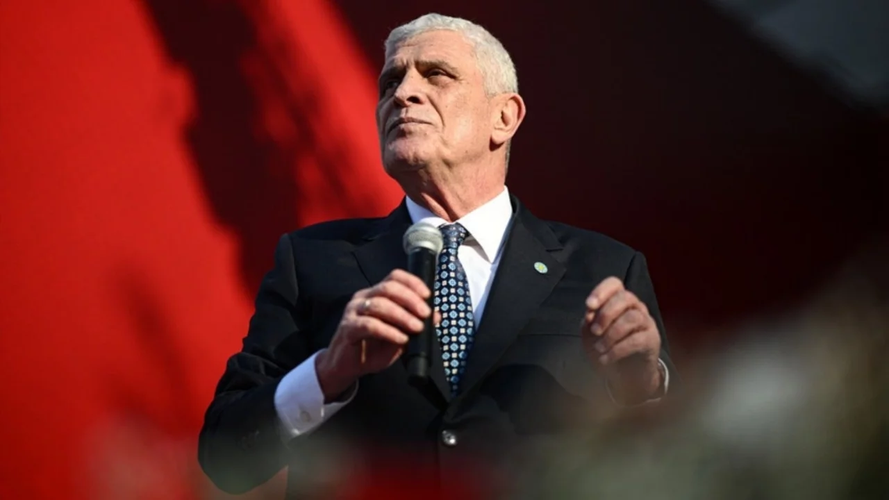 İYİ Parti lideri Dervişoğlu: 'Terörsüz Türkiye yalanıyla ülkeyi bölmek isteyenlere bayrak açıyorum'
