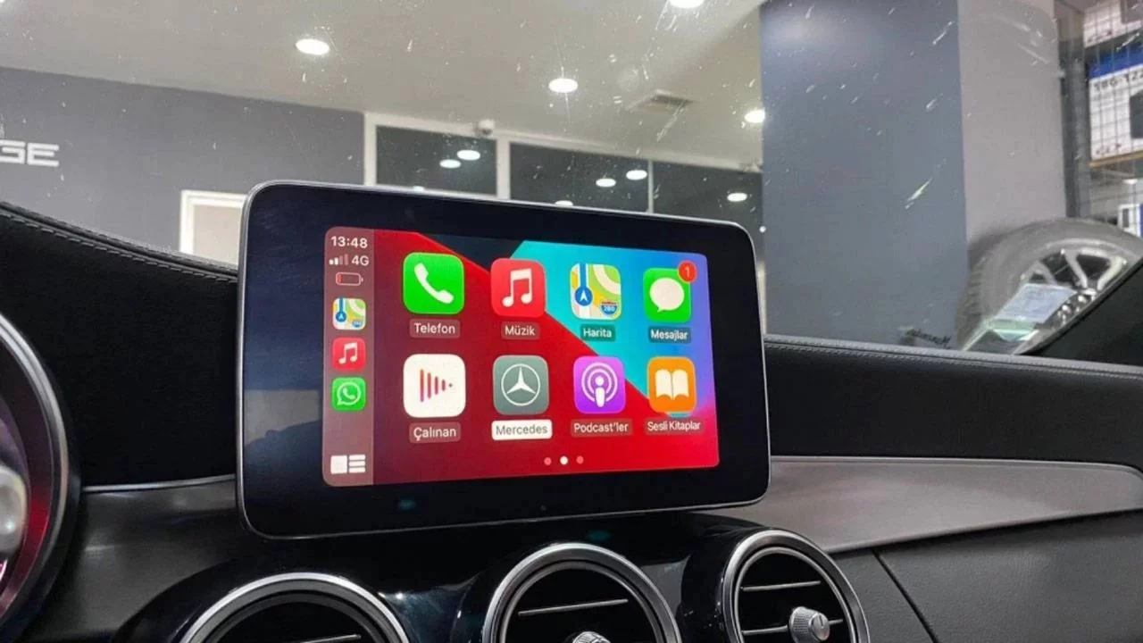 Trafik yönetmeliği tamamlandı: Araç içi multimedya ekranı ve telefon tutucular için karar!