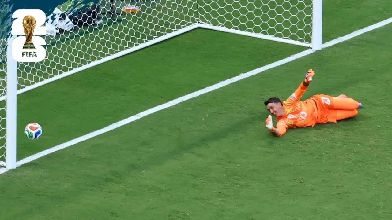 Dünya basınında gündem Muslera: 'Elit seviyeye yakışmayacak bir gol yedi'