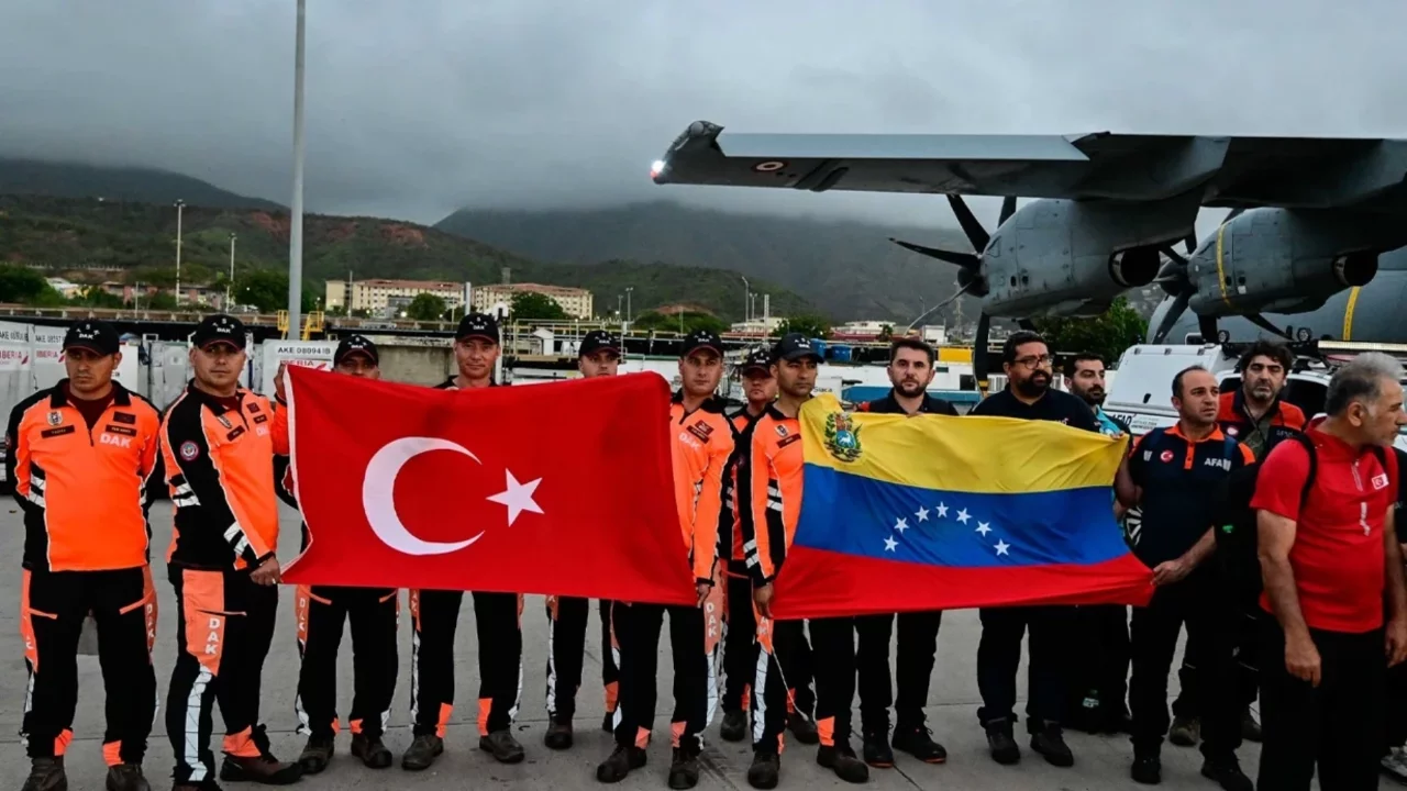 Türk arama kurtarma ekibi Venezuela'ya ulaştı