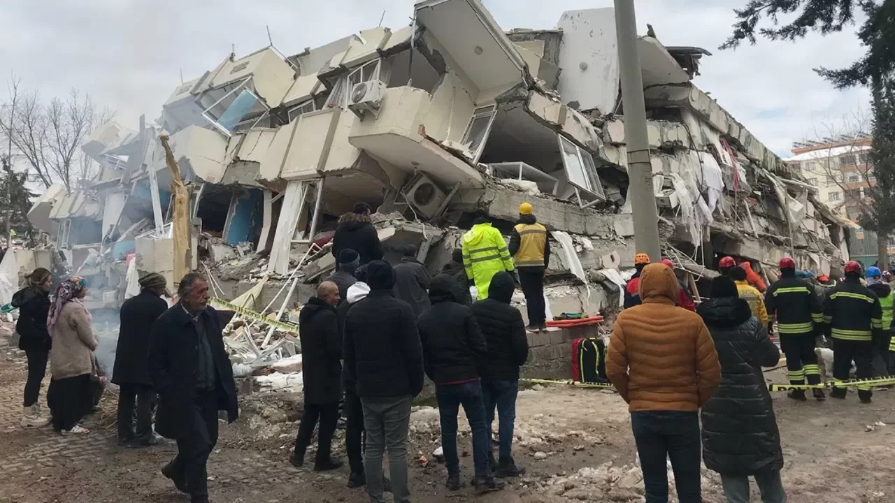 Arı Apartmanı dosyasında 3 yıl 4 ay sonra fezleke! 31 kişiye mezar olmuştu...