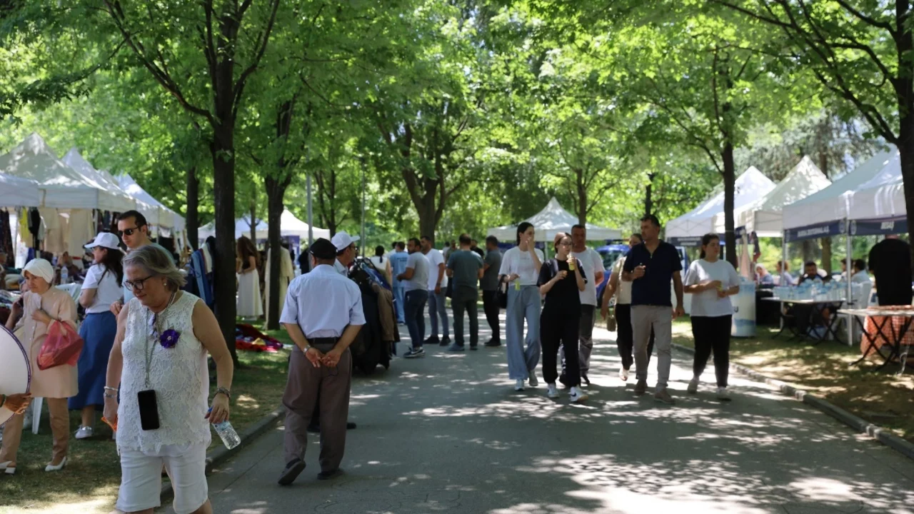 Bursa'da Aktif Yaşam şenliğine yoğun ilgi