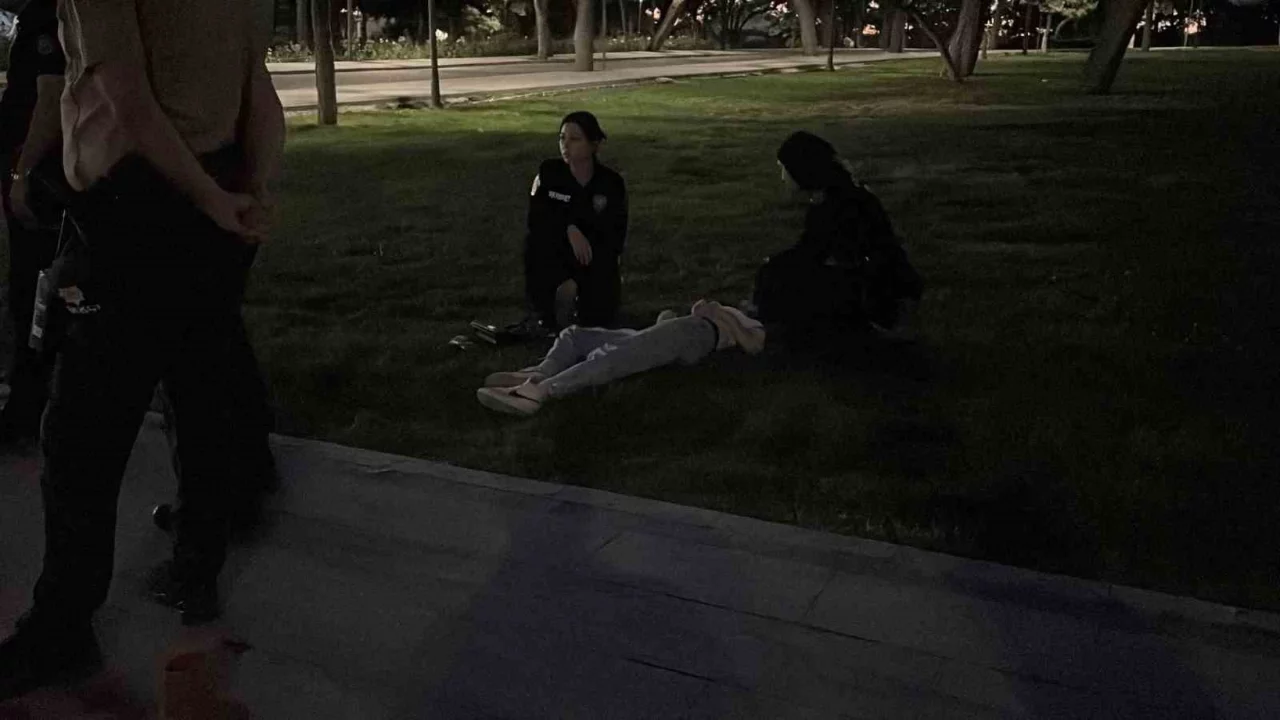 Kız çocuğu parkta baygın halde bulundu