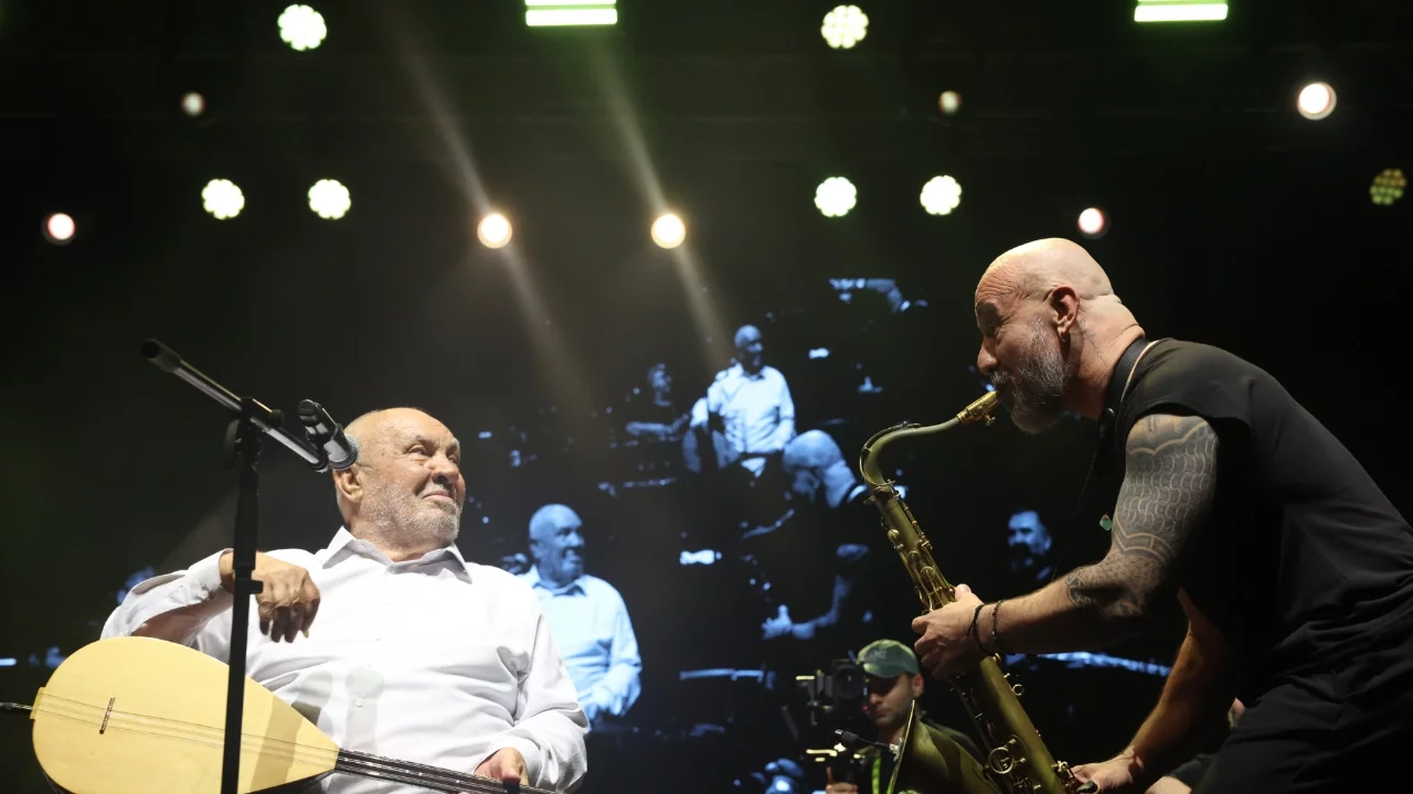 Nilüfer Caz Festivali'nde Musa Eroğlu, Yediveren Orkestrası ile birlikte sahne aldı