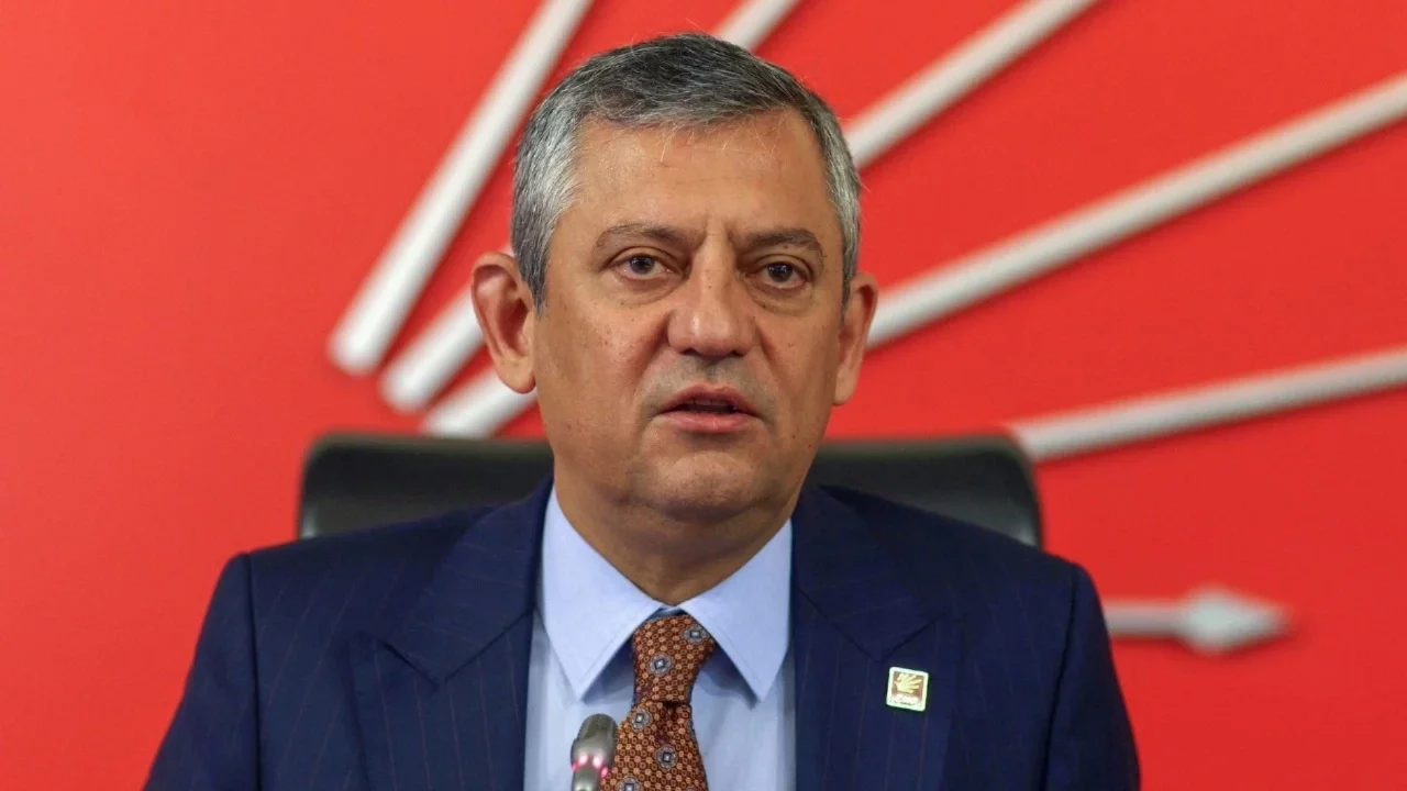 Özgür Özel'den 'CHP'den 86 milletvekili ABP'ye geçecek' iddiasına yanıt