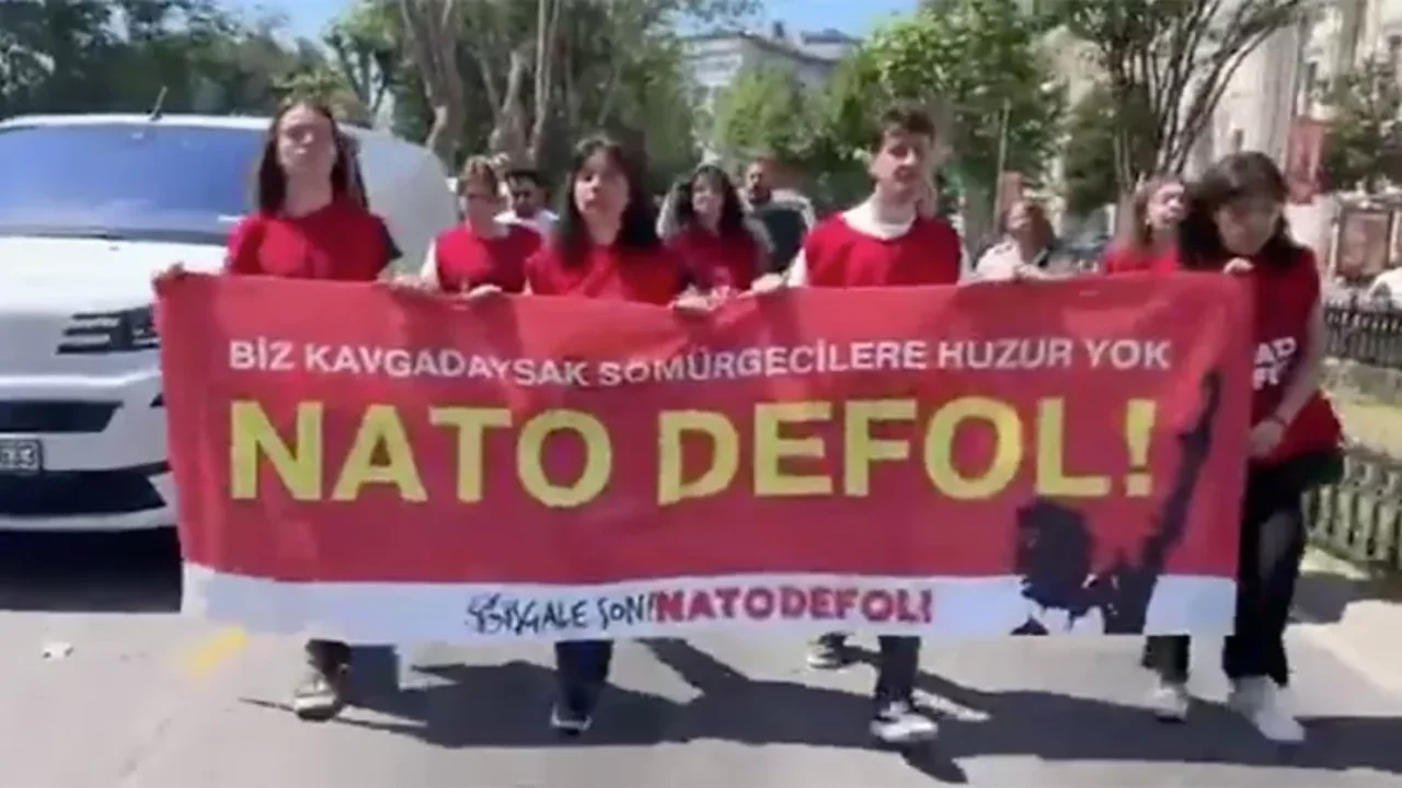 NATO Parlamenter Zirvesi protestosuna polis müdahalesi: Gözaltılar var