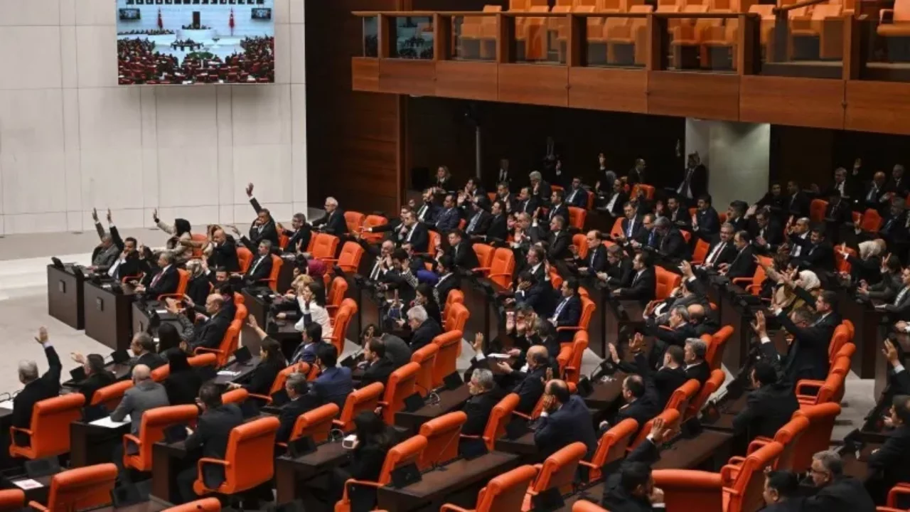 Üniversitelilere 'öğrenci affı' TBMM'ye geliyor