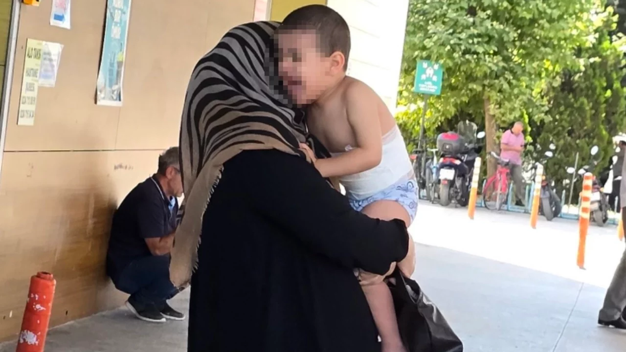 Bursa'da üzerine kaynar çay dökülen çocuk yaralandı