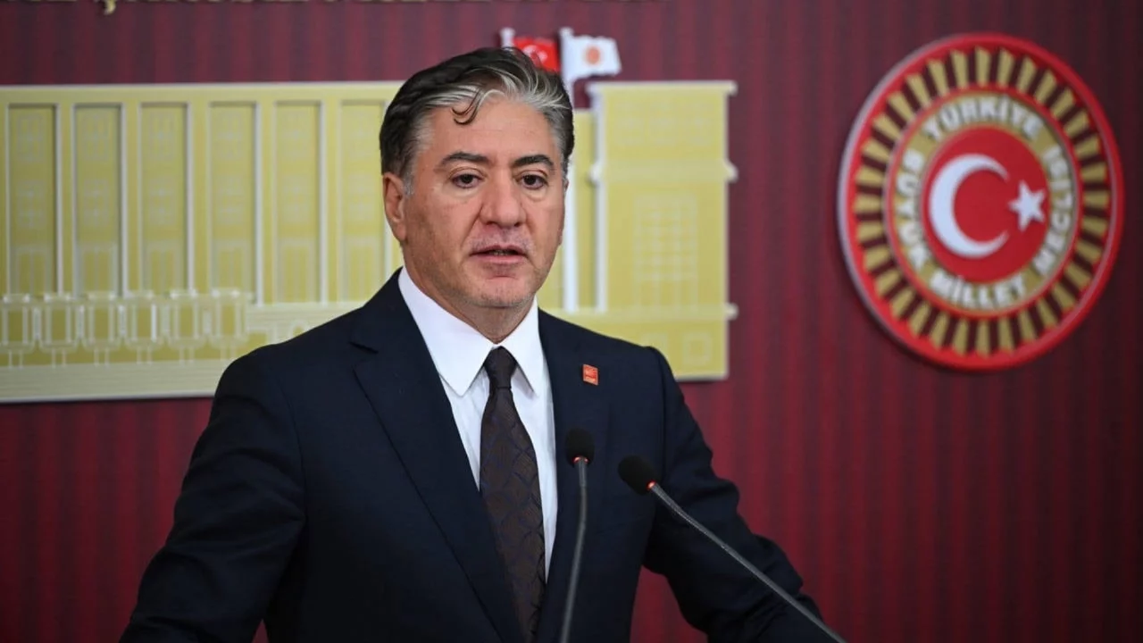 CHP'li Emir'den yeni parti sorusuna yanıt